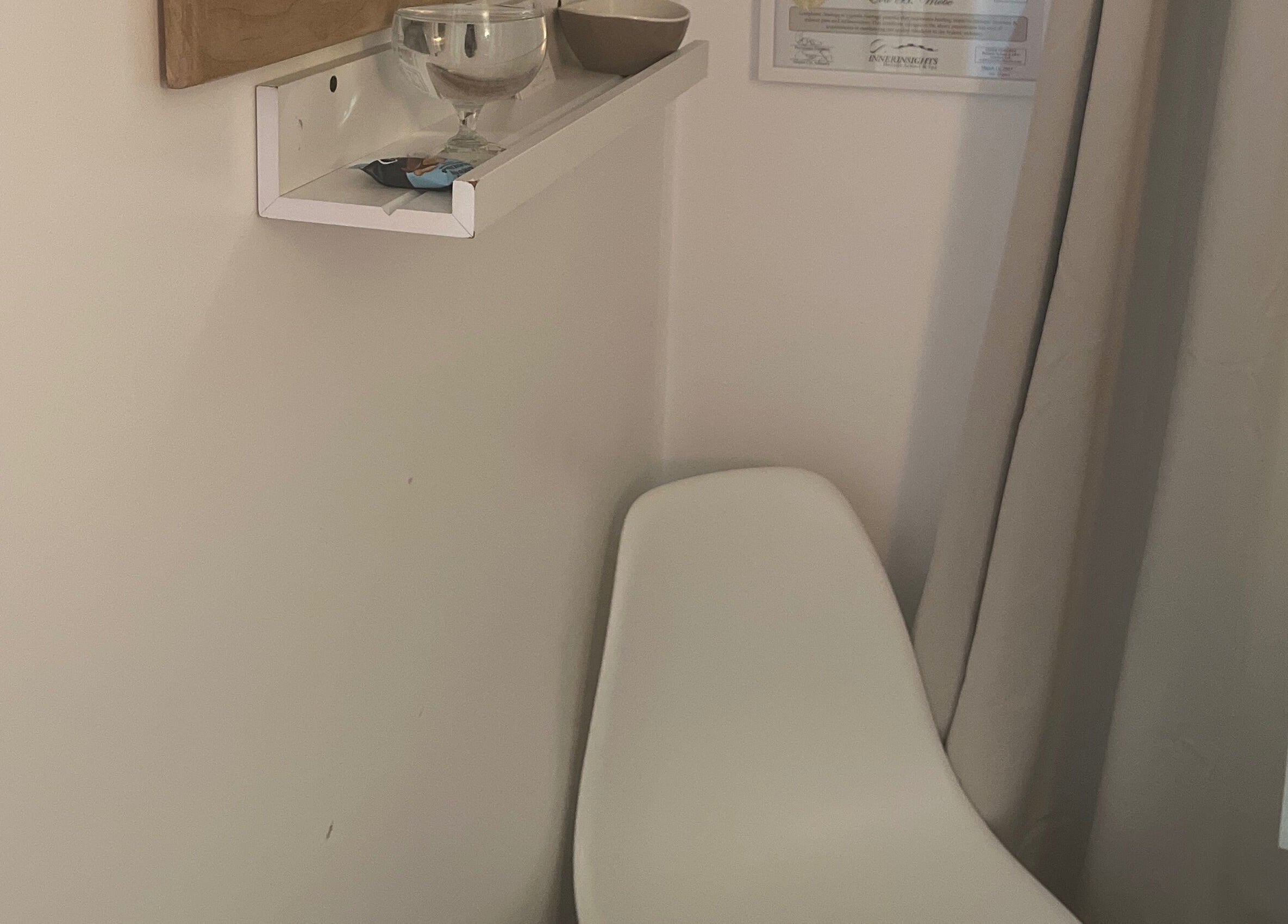 Tranquil waiting area at Eva B. Wiebe, CMP in Aylmer, ON, CA with seating and decor.