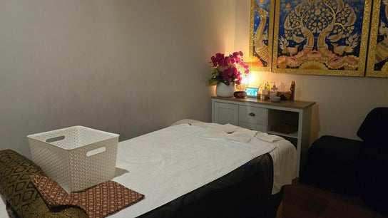 Royal Paradise Thai Massage and Remedial