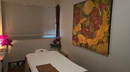 Royal Paradise Thai Massage and Remedial