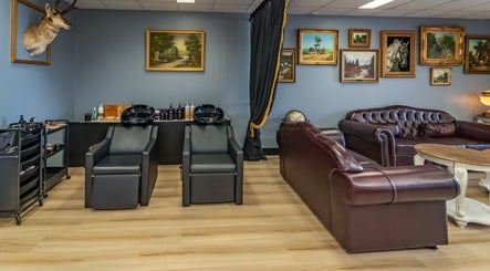 Gentlemen's Hair Lounge (Joondalup Branch) image 2