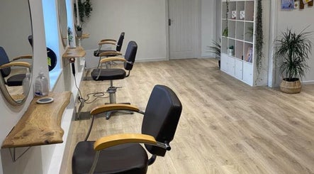 20 Twenty Hair Salon image 2