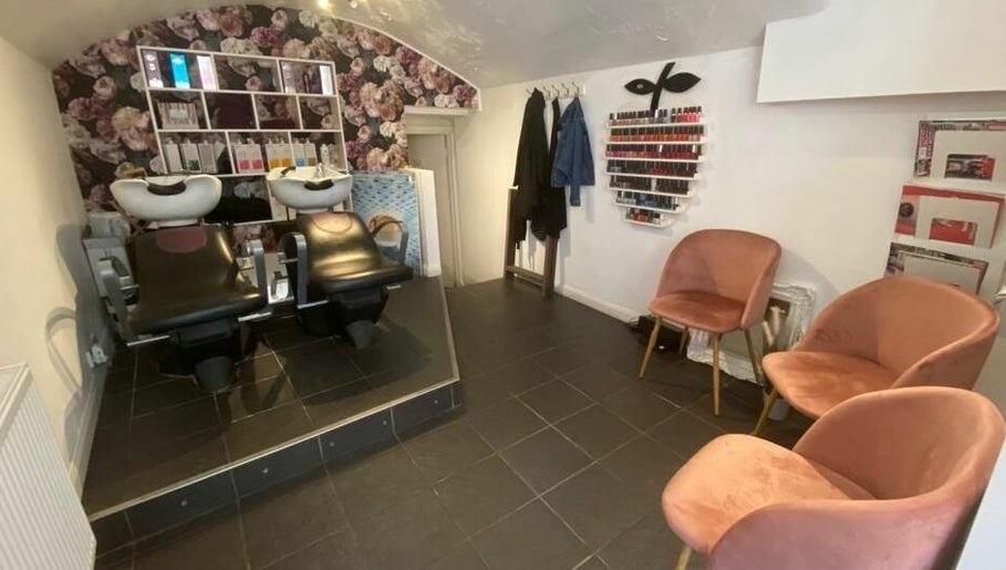The Hair & Beauty Gallery image 1