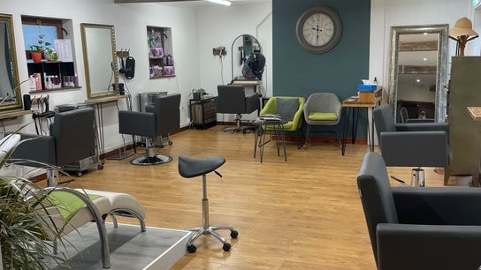 Dovecote Hair Studio (Ice)