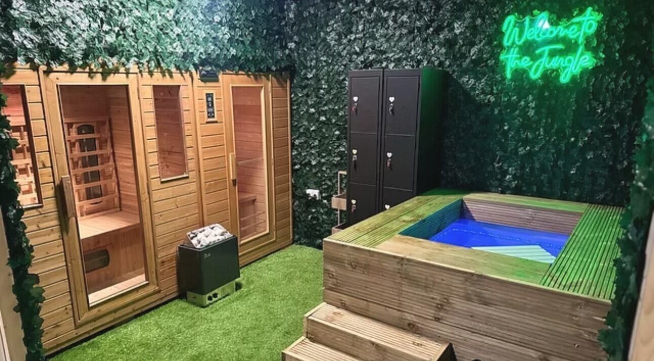 Luxurious sauna room at Beauty of the Soul Spa Health and Beauty, Dumbarton, Scotland, GB; perfect for relaxation.