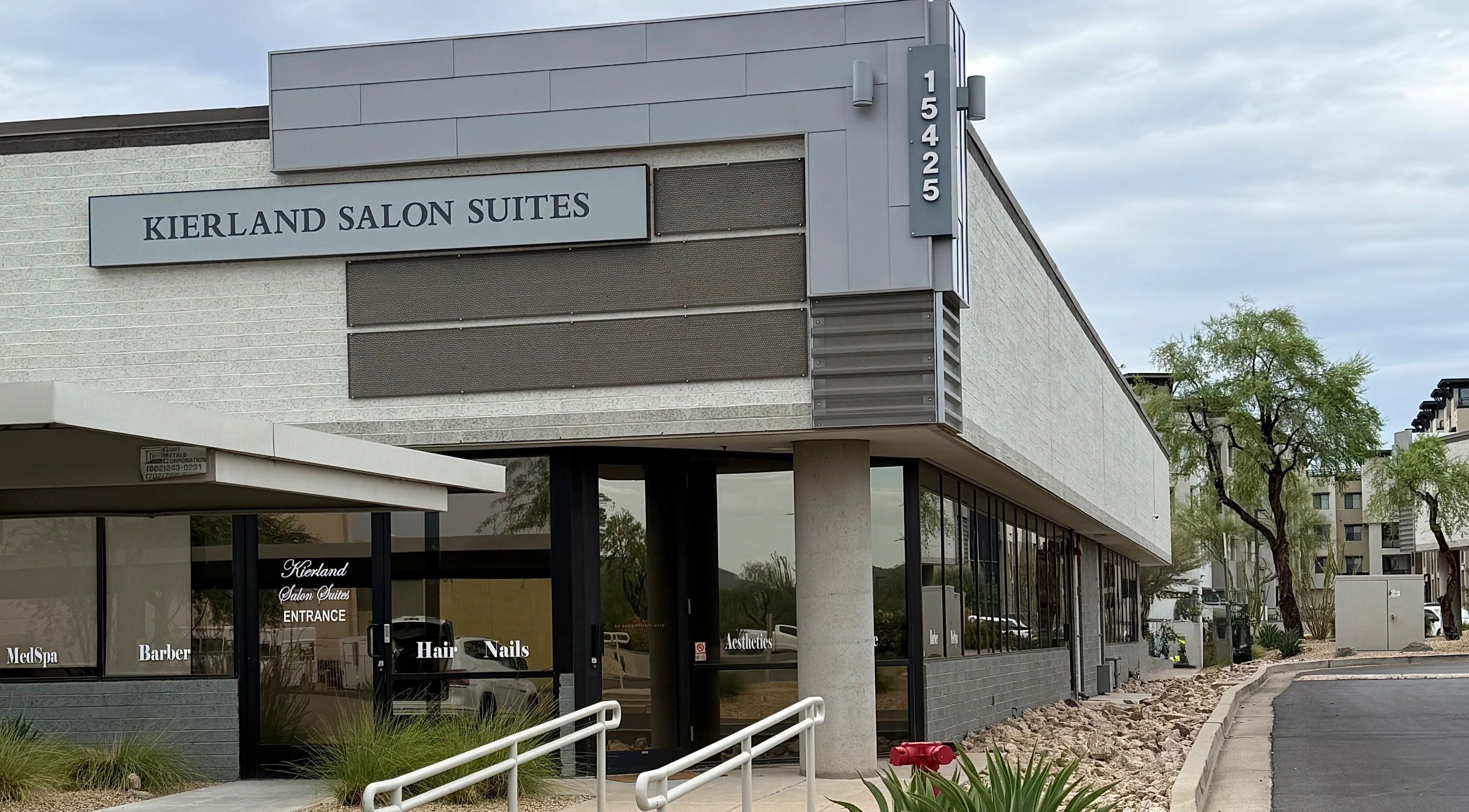 Exterior of Écou's Laser Boutique at Kierland Salon Suites, Scottsdale, Arizona, US.