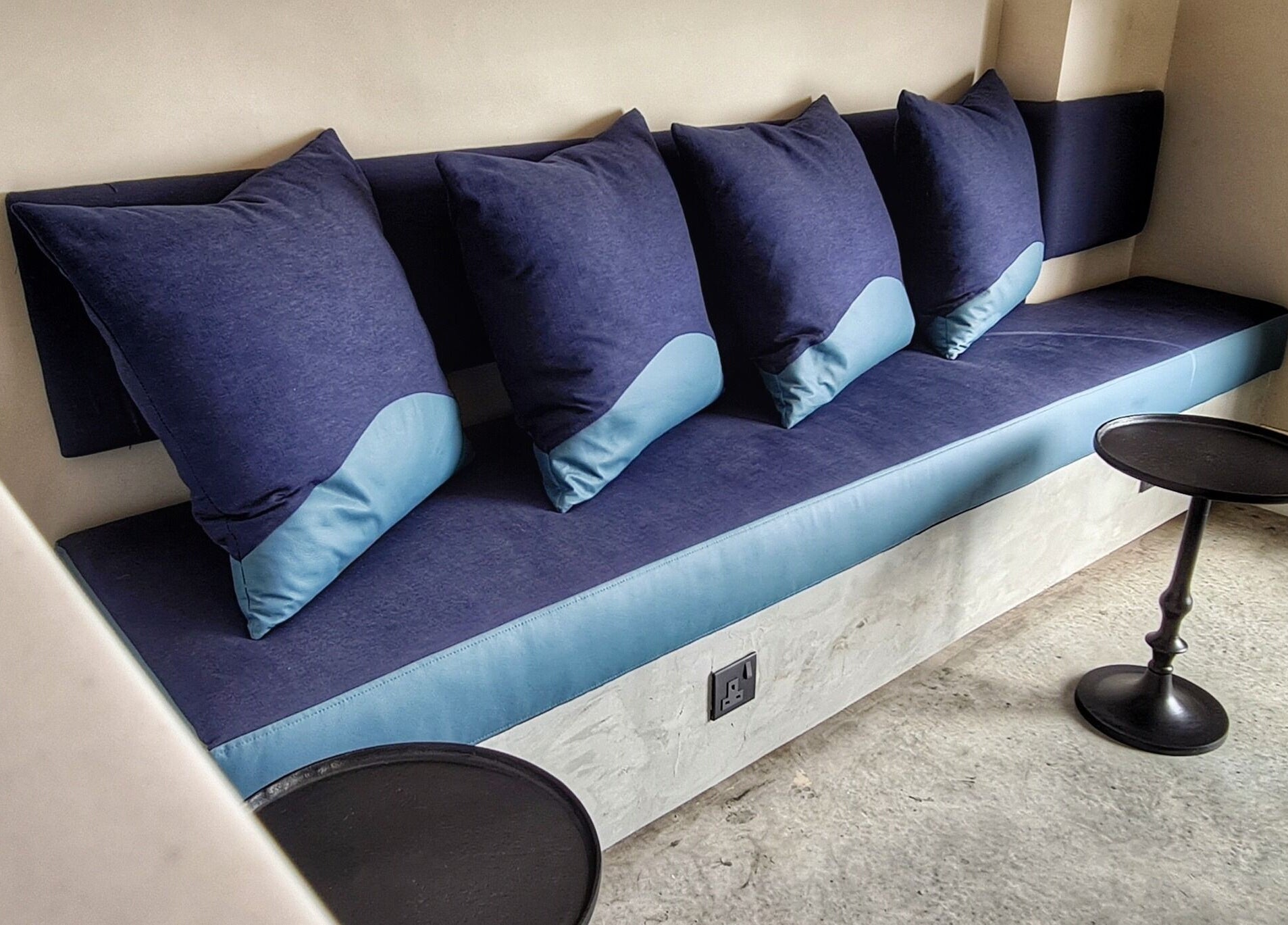 Comfortable seating area at Circle Nail Bar, Riyadh, Riyadh Province, SA.