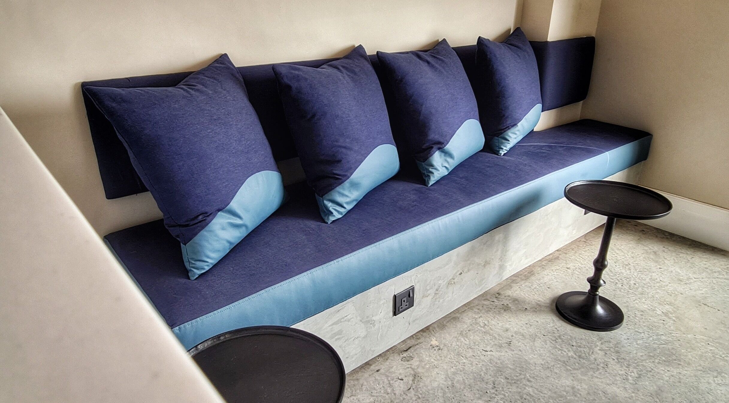 Comfortable seating area at Circle Nail Bar, Riyadh, Riyadh Province, SA.