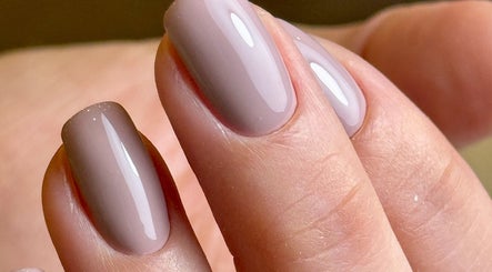 SarahLeonie Nails