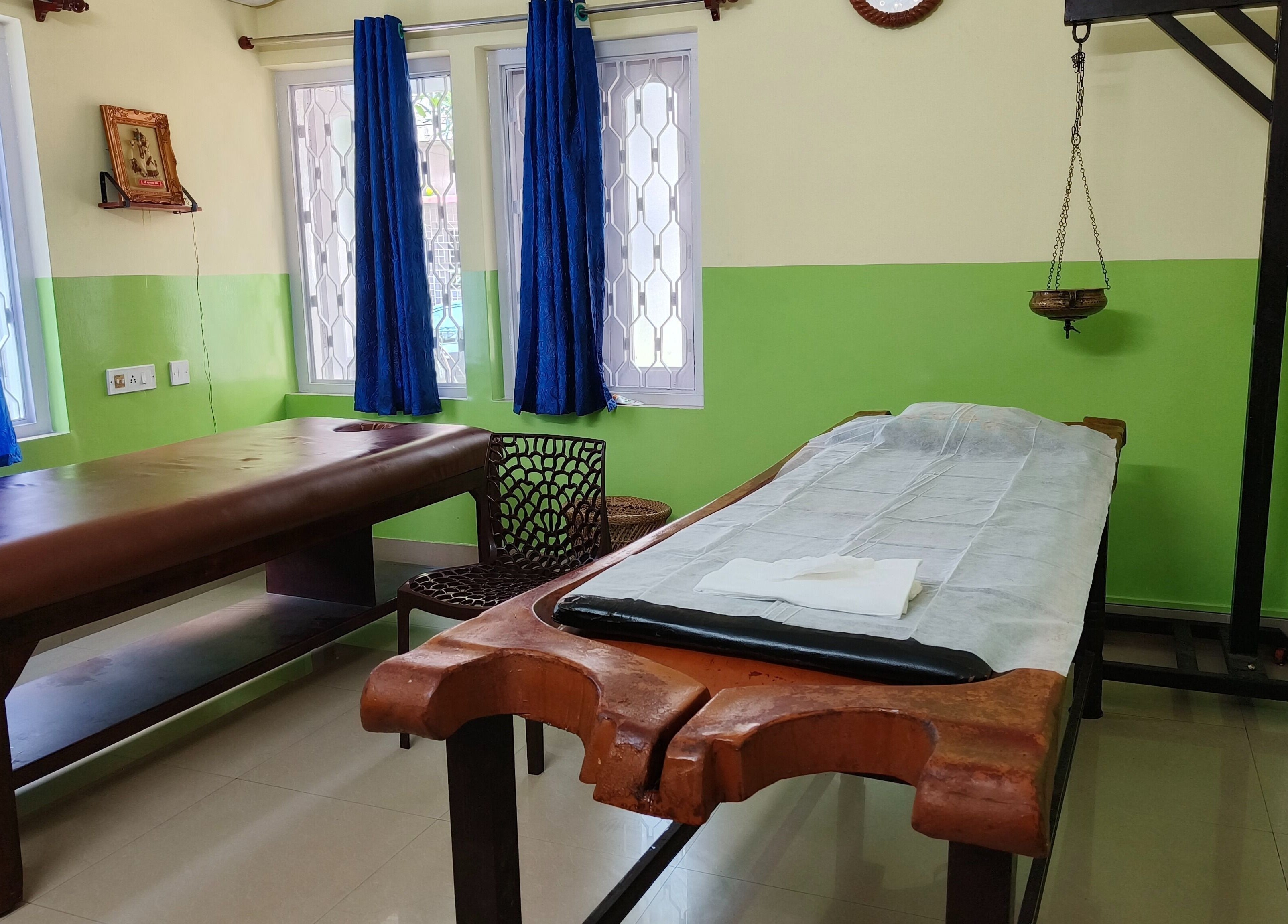 Ayurveda therapy room at Arogya Ayurveda Panchakarma Center Pvt Ltd in Tollygunge, Kolkata, West Bengal, IN.