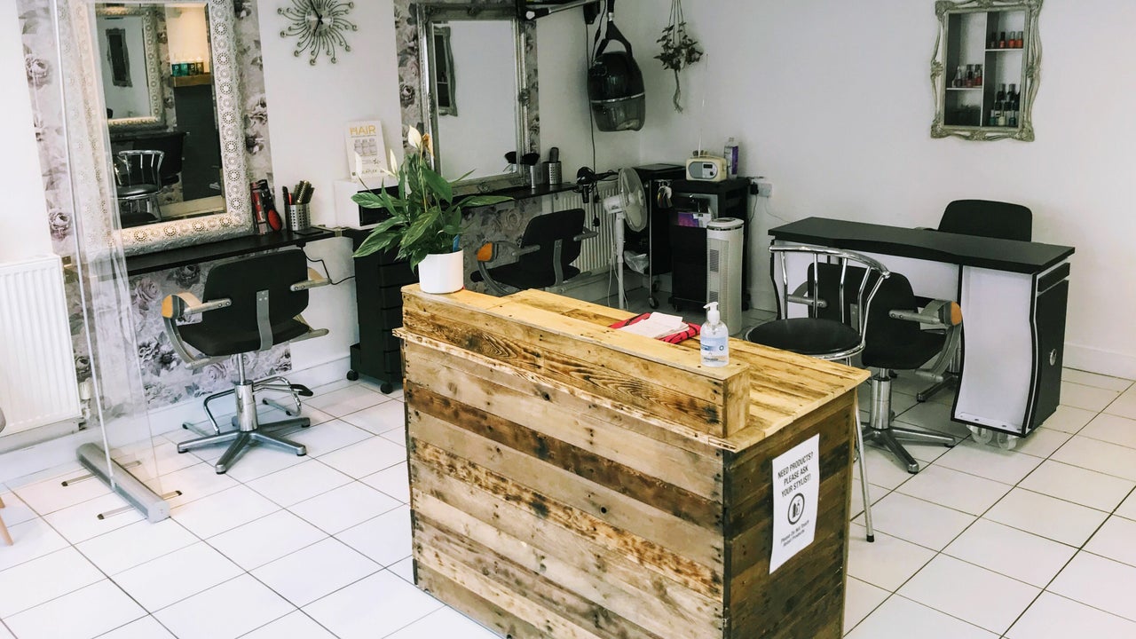 Best Women's Haircuts Near Me in Fosse, Leicester Fresha