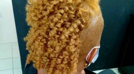 Naturally Kinky Curly Haircare Haven image 2