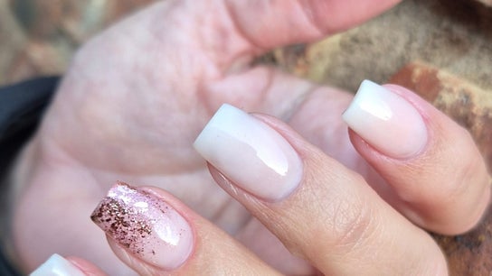 Monè Lake Nail Artist