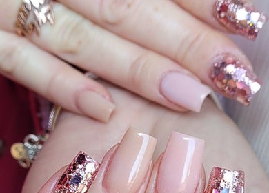 Elegant glittery nails at Monè Lake Nail Artist, Mashishing, Mpumalanga, ZA.