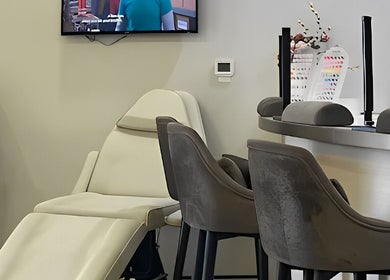 Chic seating at Lish Beauty Bar in Dubai, Dubai, AE, offering a stylish and relaxing wellness experience.