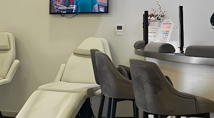Chic seating at Lish Beauty Bar in Dubai, Dubai, AE, offering a stylish and relaxing wellness experience.