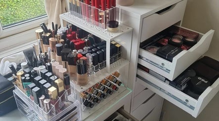 C.R.E Beauty Salon  image 3