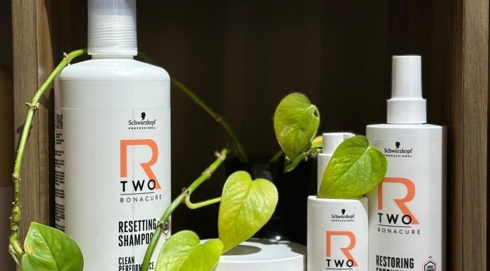 مجموعة منتجات جمال في صالون يونيكيور للسيدات، الخبر، المنطقة الشرقية، SA.