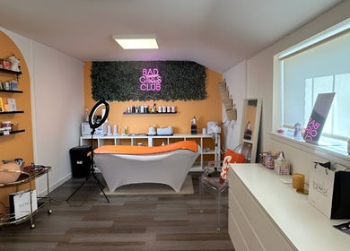 Chic interior of Peach Wax Studio in Kelso, Scotland, GB featuring stylish decor and modern beauty equipment.