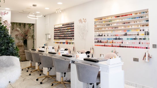 MW Nails and Beauty Salon