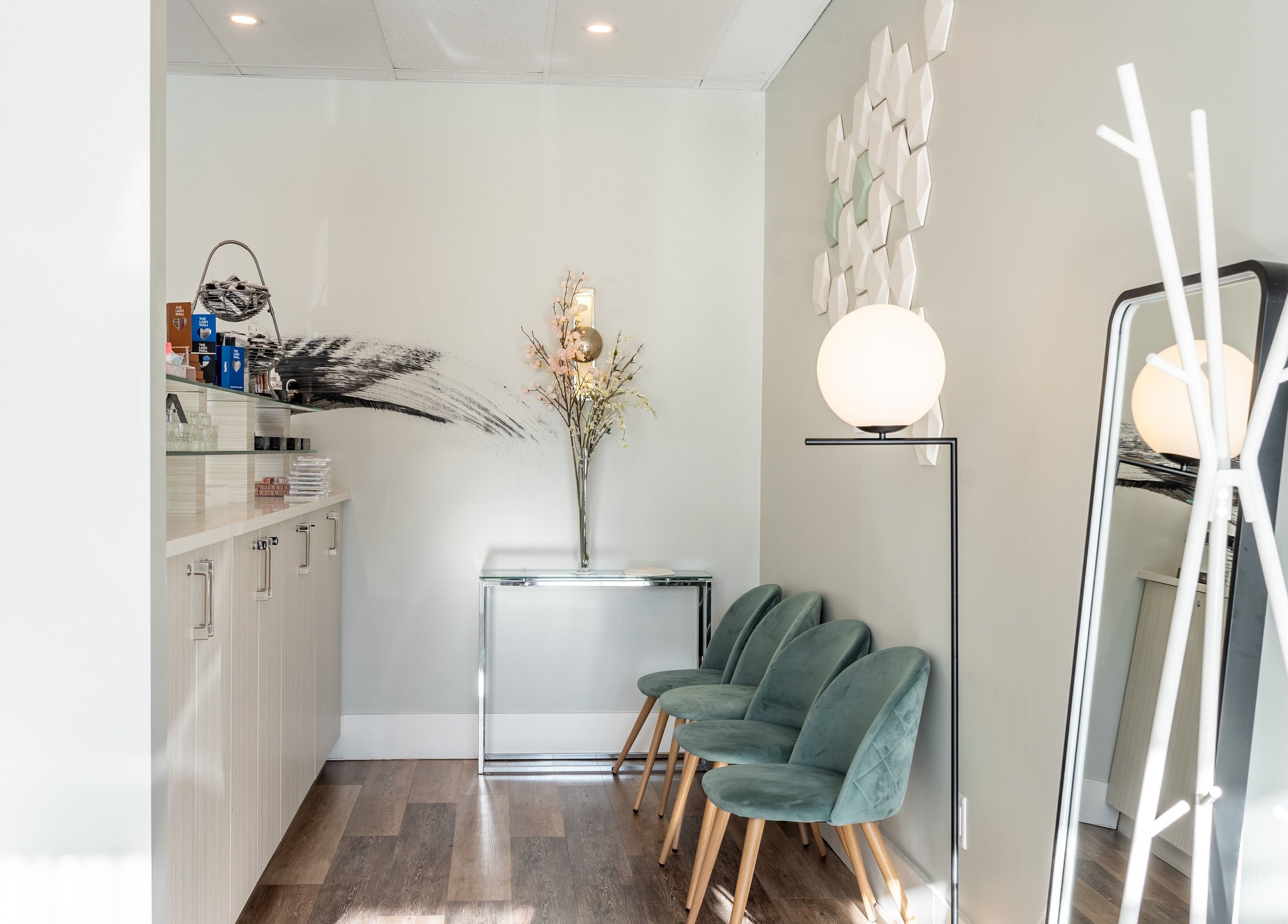 Elegant waiting area at Blink & Brow Co. BROOKSWOOD in Langley Township, British Columbia, CA with modern decor.