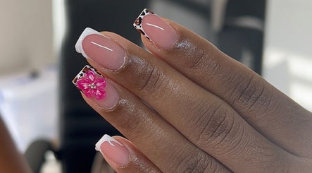 TheNailLAB