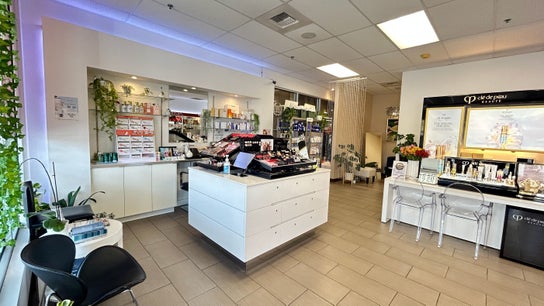 Glow Cosmetics - Spa