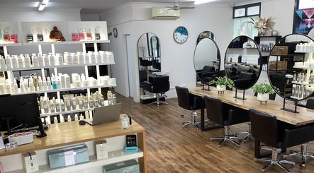 Byford's Cape & Scissors Hair and Beauty Salon image 2