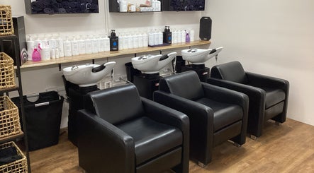 Byford's Cape & Scissors Hair and Beauty Salon image 3