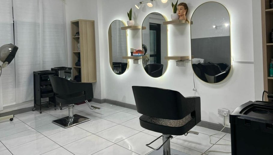 Tangled Ladies Salon and Spa - Home Service image 1