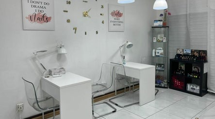 Tangled Ladies Salon and Spa - Home Service image 3