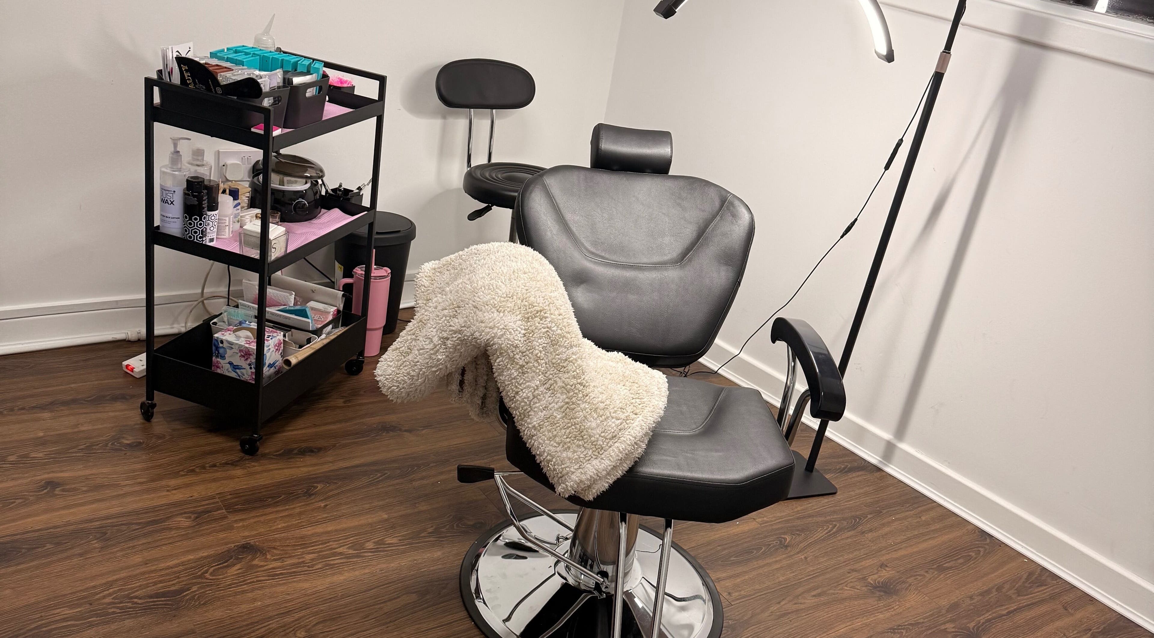 Lw Beauty salon chair and equipment in Dundee, Scotland, GB. Cozy, well-equipped space.