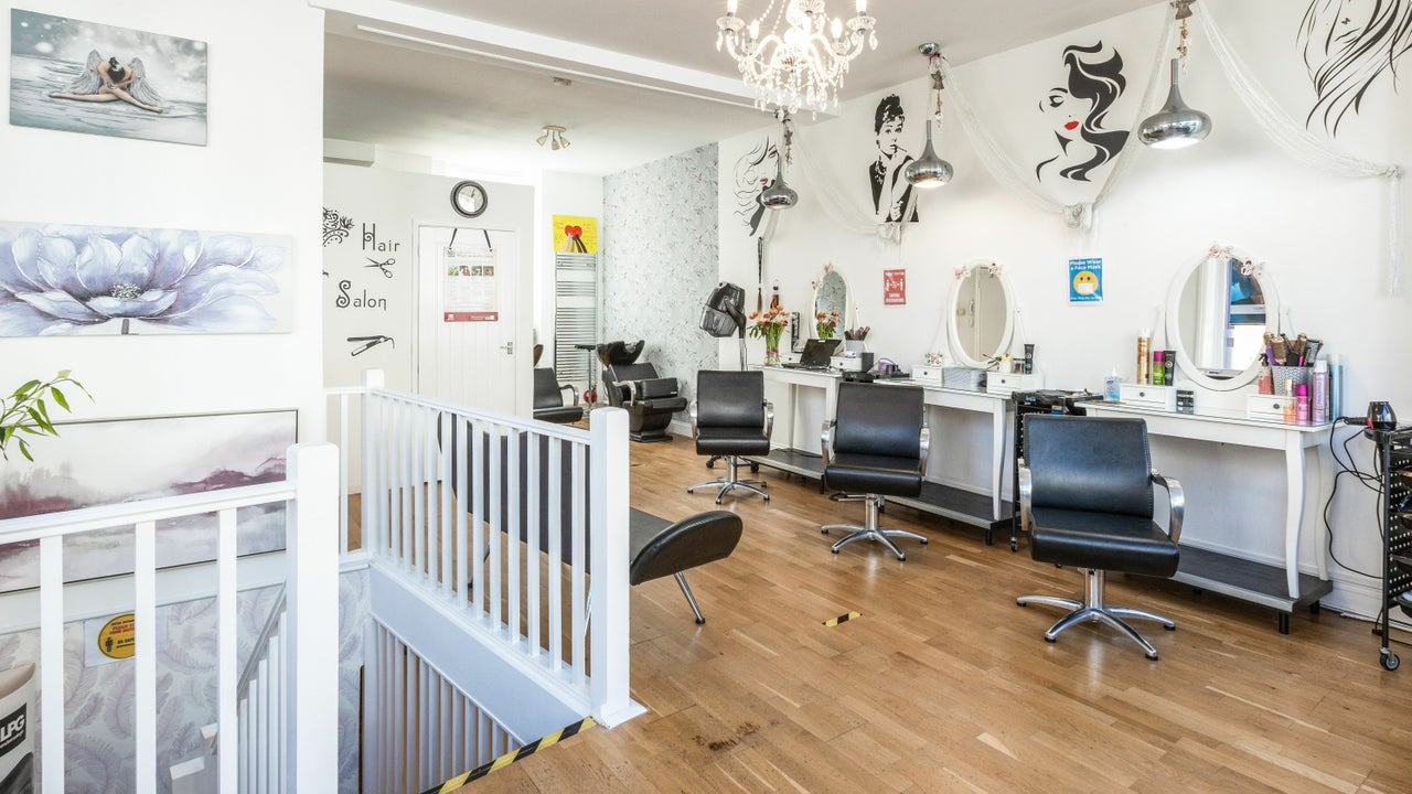 Rama Hair and Beauty INSIDE Charles Carter Hair Salon - UK, 302 ...