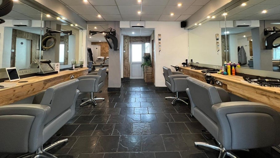Hairazors Hairdressing Ltd image 1