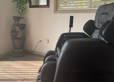Relaxing massage chair and water feature at Skinfluential LLC, West Linn, Oregon, US.