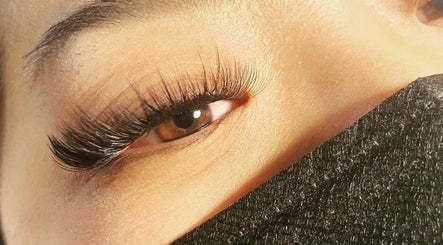 Ch Lashes 90