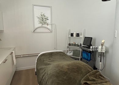 Peaceful massage room at Zen & Chill - Massage in Paradise Point, Queensland, AU, with cozy therapy bed.