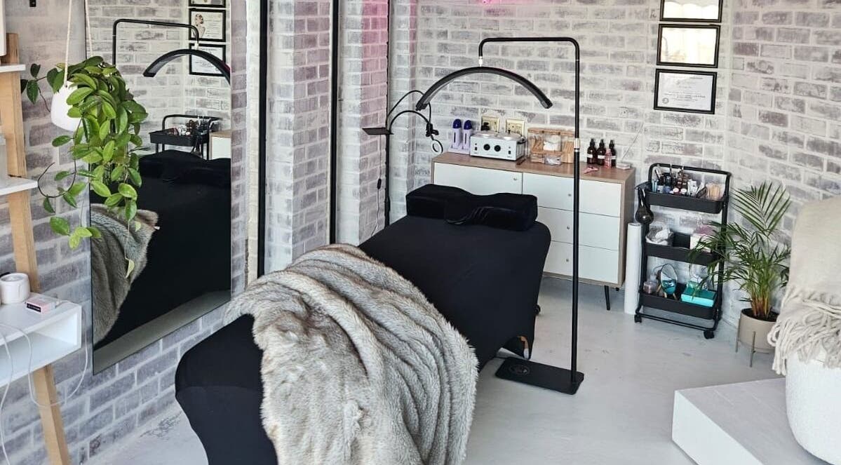 Lyndal's - Lash Brow & Beauty in Cape Town offers a chic, cozy treatment space with modern equipment.