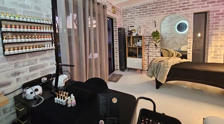 Relaxing beauty treatment room at Lyndal's - Lash Brow & Beauty, Cape Town, Western Cape, ZA.
