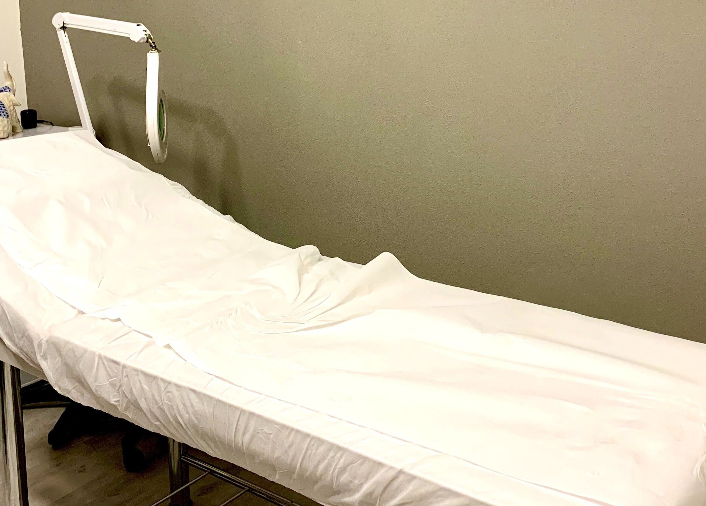 Lettino da trattamento presso Crystal Estetica - Pomezia (RM), Pomezia, Lazio, IT.