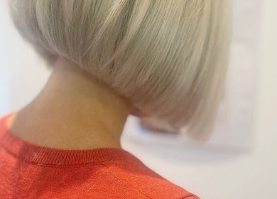 Elegant bob hairstyle from Kerry Miller Hair in Cove Bay, Scotland, GB, showcasing sleek and shiny hair.