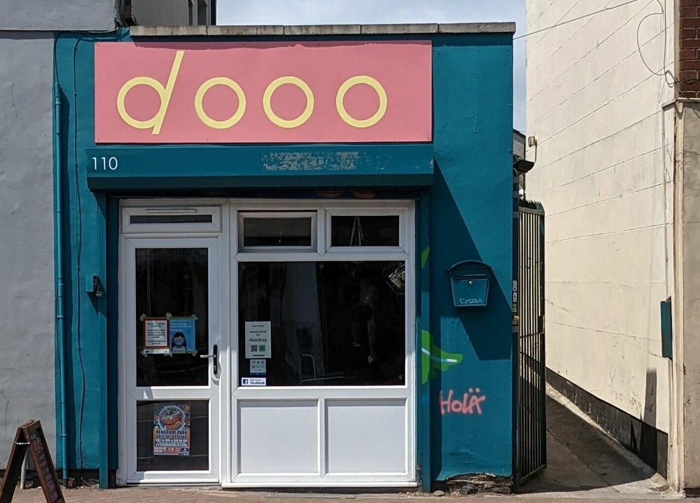 Front view of dooo Hub - Bedminster, gender-free beauty venue in Bristol, England, GB.