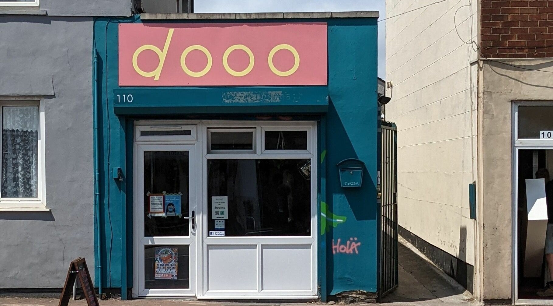 Front view of dooo Hub - Bedminster, gender-free beauty venue in Bristol, England, GB.