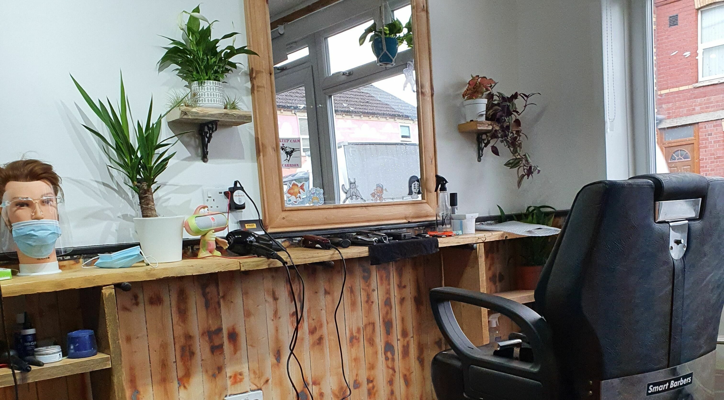 Cozy styling station at dooo Hub - Bedminster (Gender Free) in Bristol, England, GB with plants and tools.