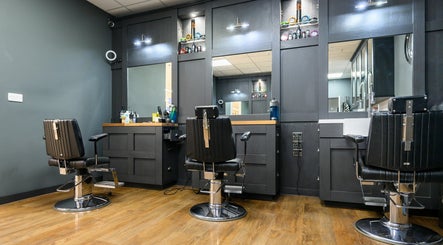 Gould Barbers Burgess Hill afbeelding 2