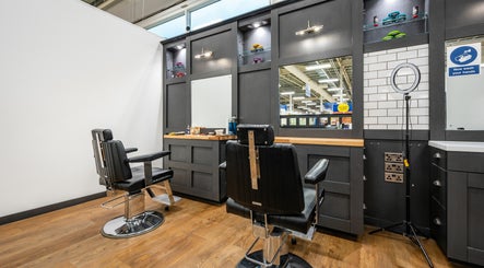 Gould Barbers Bolton (Horwich) billede 2