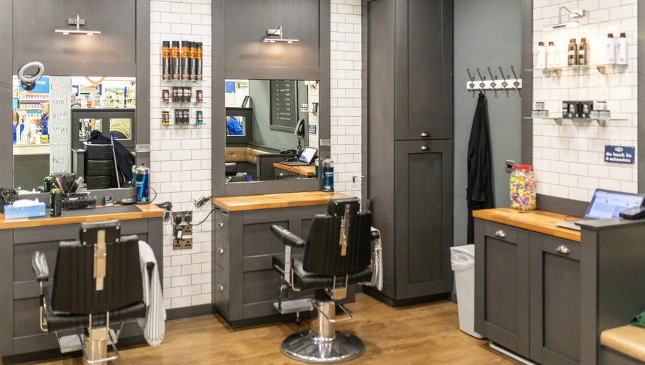 Image de Gould Barbers Gatwick (Horley) 1