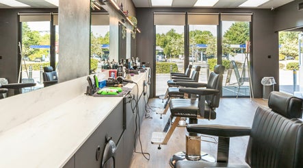 Gould Barbers Lakeside imaginea 3