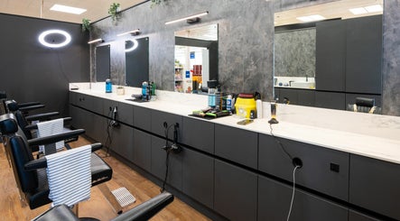 Gould Barbers Shoreham зображення 2