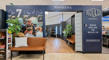 Gould Barbers Shoreham зображення 3