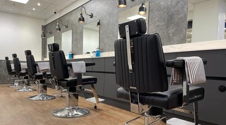 Gould Barbers York изображение 3